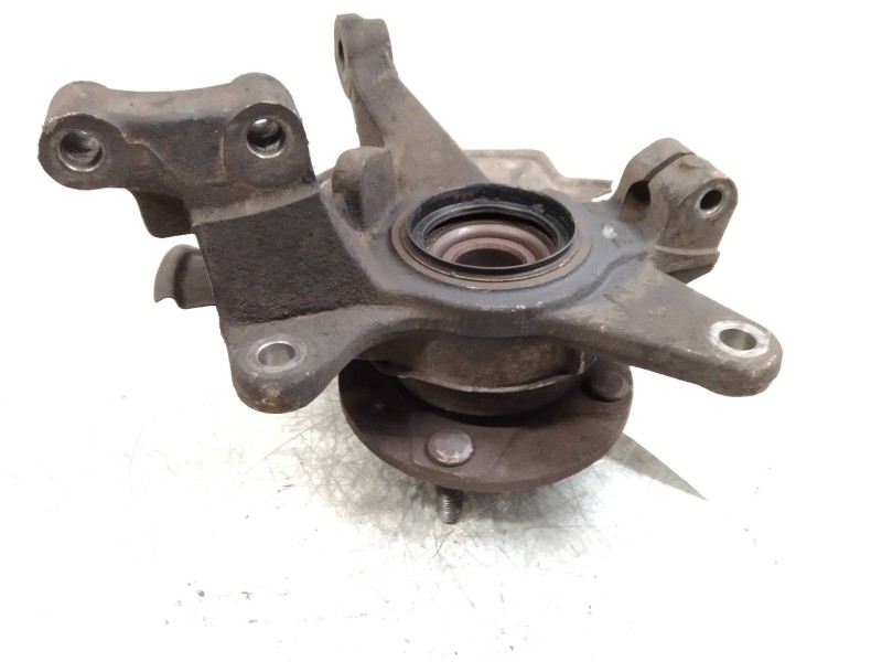 Recambio de mangueta delantera derecha para kia carens 1.8 cat referencia OEM IAM   