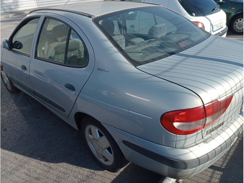 renault megane i fase 2 classic (la..) del año 2000