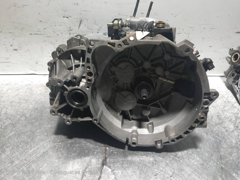 Recambio de caja cambios para volvo s40 berlina 1.9 diesel cat referencia OEM IAM P30616141 T138057 M56L2