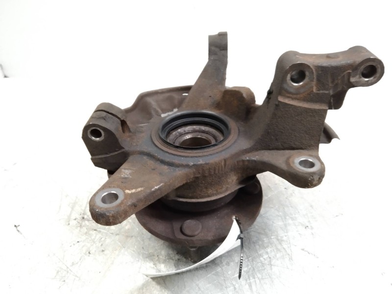 Recambio de mangueta delantera izquierda para kia carens 1.8 cat referencia OEM IAM   