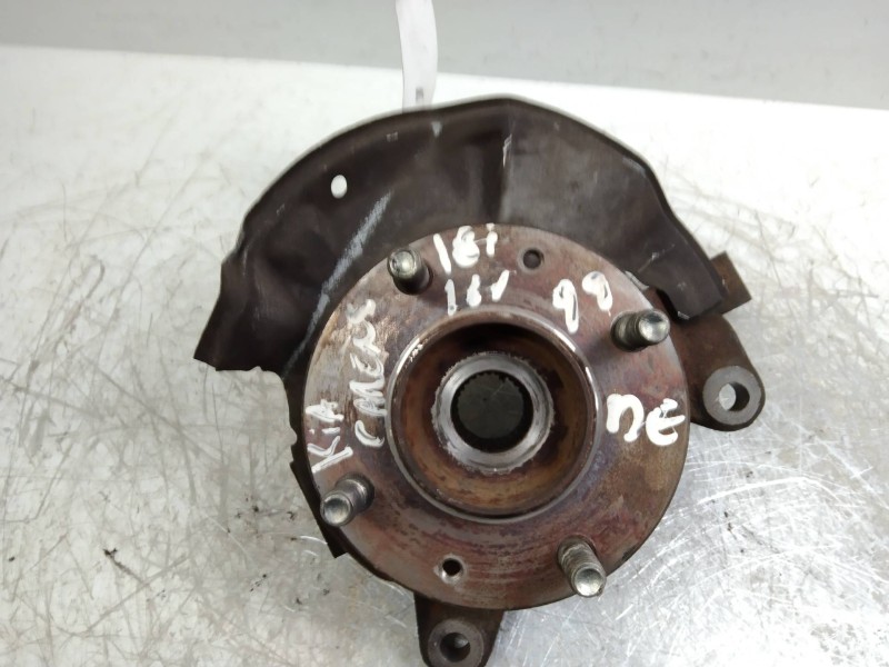 Recambio de mangueta delantera derecha para kia carens 1.8 cat referencia OEM IAM   