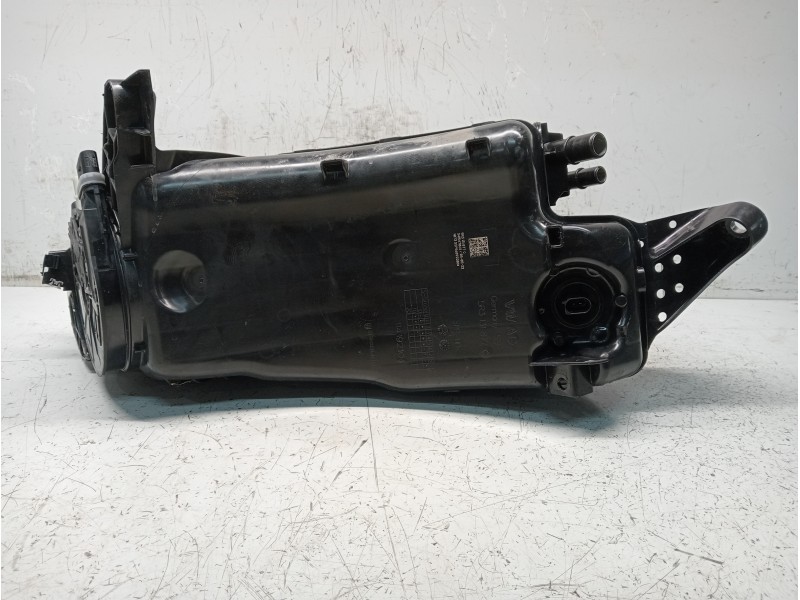 Recambio de deposito combustible para volkswagen caddy furgón/kombi referencia OEM IAM 5R3131877C 0444040022 5Q0131969E ADBLU