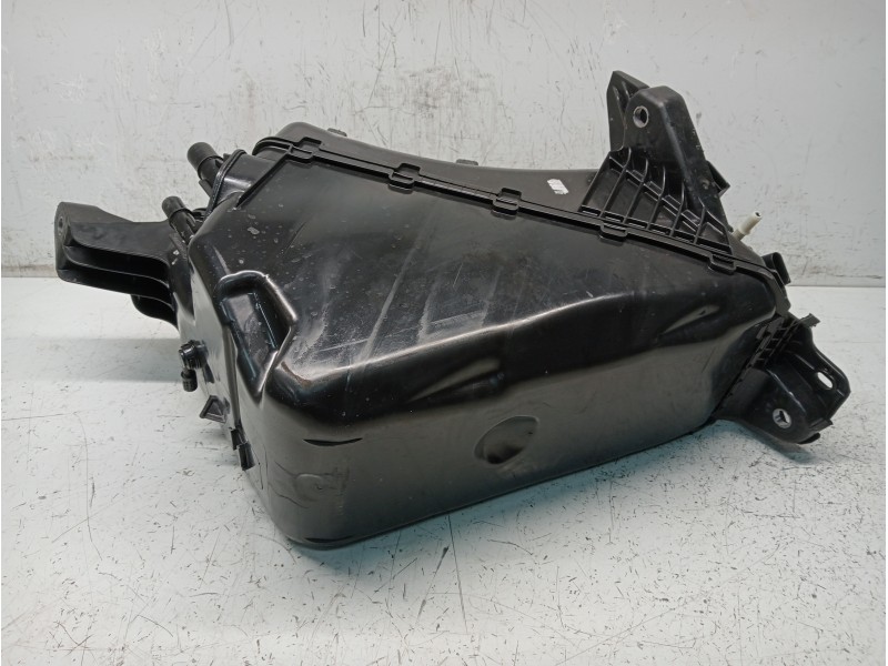 Recambio de deposito combustible para volkswagen caddy furgón/kombi referencia OEM IAM 5R3131877C 0444040022 5Q0131969E ADBLU