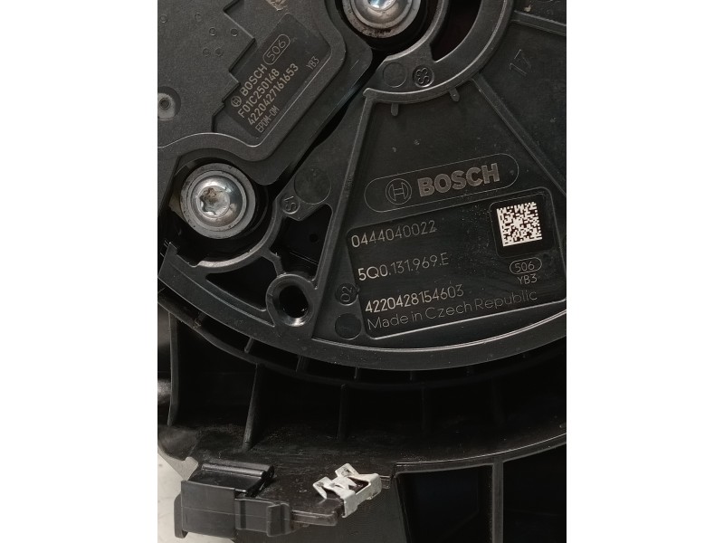 Recambio de deposito combustible para volkswagen caddy furgón/kombi referencia OEM IAM 5R3131877C 0444040022 5Q0131969E ADBLU