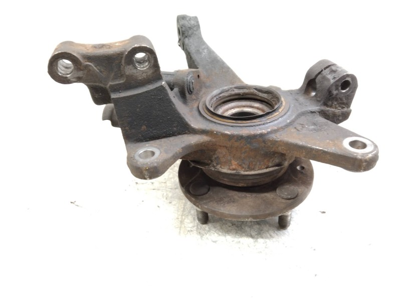 Recambio de mangueta delantera derecha para kia carens 1.8 cat referencia OEM IAM   