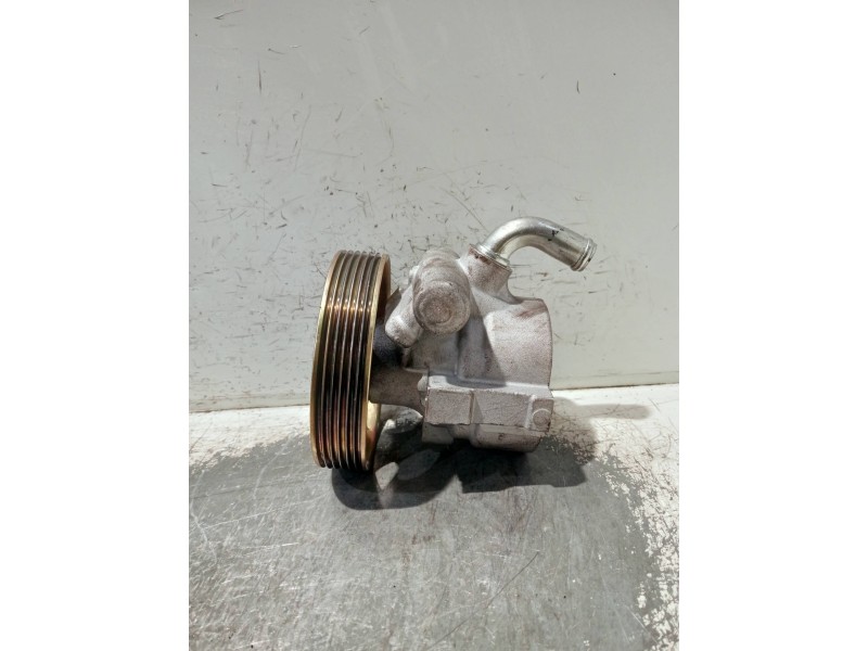 Recambio de bomba direccion para citroen berlingo referencia OEM IAM 13633834  