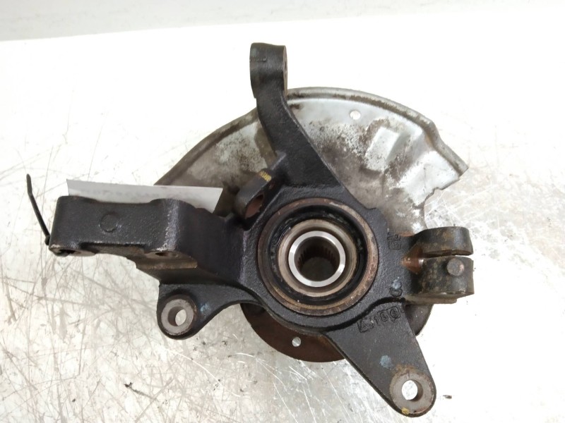 Recambio de mangueta delantera derecha para kia carens 1.8 monovolumen referencia OEM IAM    Recambio de mangueta delantera derecha para kia carens 1.8 monovolumen referencia OEM IAM