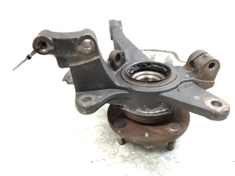 Recambio de mangueta delantera derecha para kia carens 1.8 monovolumen referencia OEM IAM    Recambio de mangueta delantera derecha para kia carens 1.8 monovolumen referencia OEM IAM