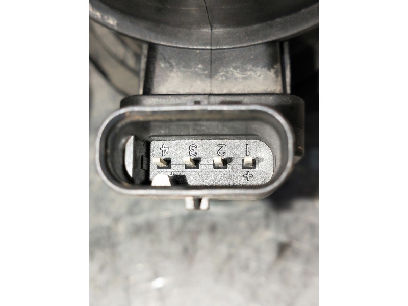 Recambio de caudalimetro para volkswagen touran (5t1) referencia OEM IAM 04L906461B 5WK98102 