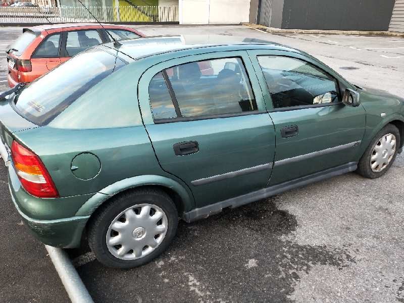 opel astra g berlina del año 1999