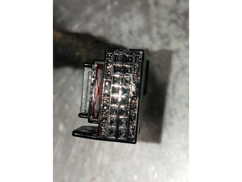 Recambio de retrovisor izquierdo para volkswagen touran (5t1) referencia OEM IAM   ELECTRICO