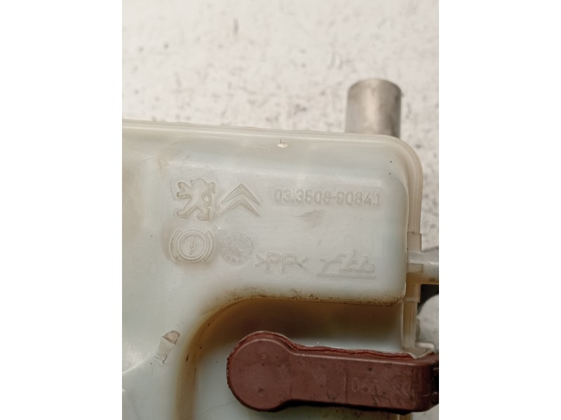 Recambio de bomba freno para citroen c4 picasso referencia OEM IAM 03350890841 9674882280 