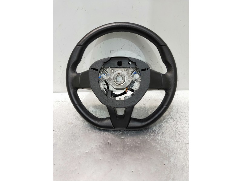 Recambio de volante para nissan leaf referencia OEM IAM   