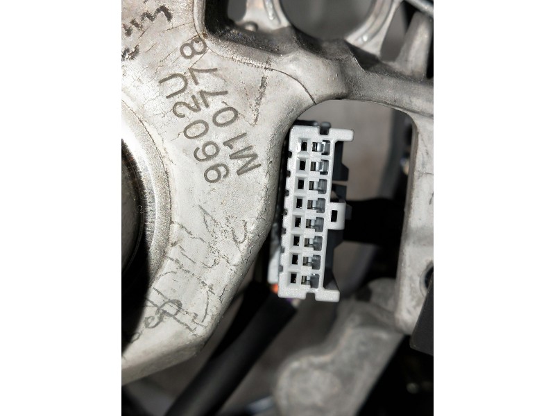 Recambio de volante para nissan leaf referencia OEM IAM   