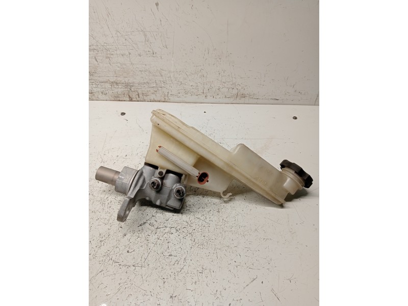 Recambio de bomba freno para opel astra k lim. 5türig referencia OEM IAM 32669020  