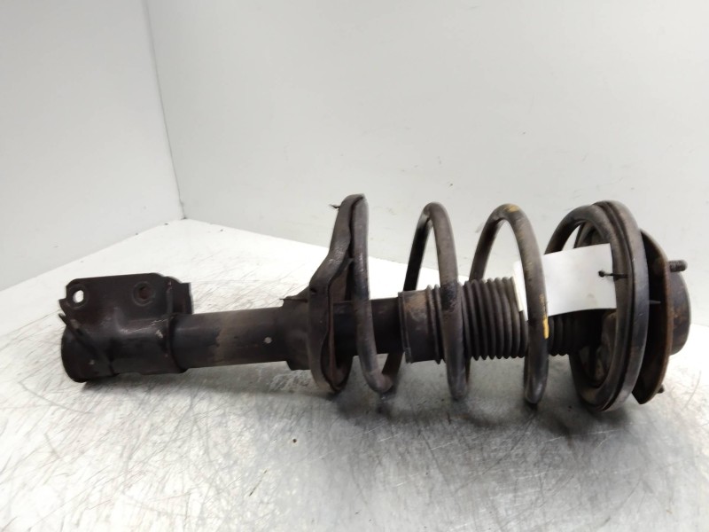 Recambio de amortiguador delantero derecho para hyundai trajet (fo) 2.0 gls referencia OEM IAM   