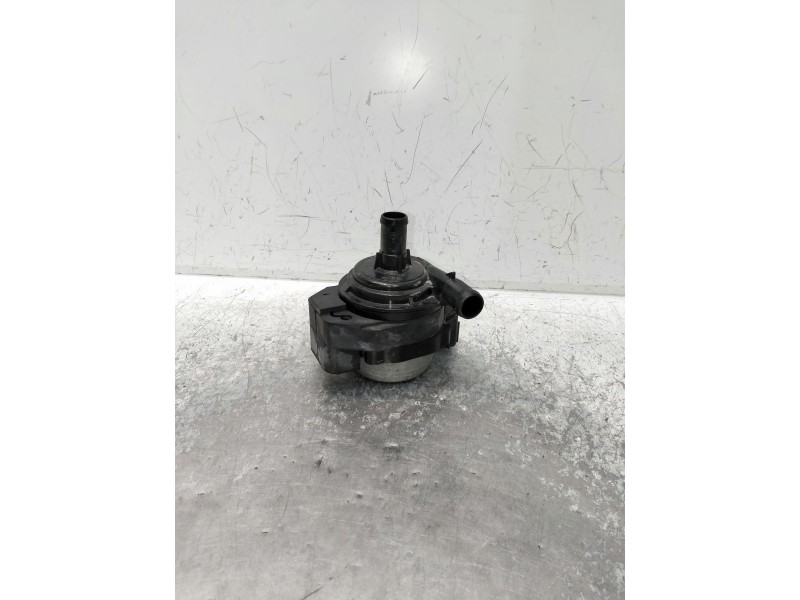 Recambio de bomba agua para nissan leaf referencia OEM IAM 515815SA0A 0641001451 