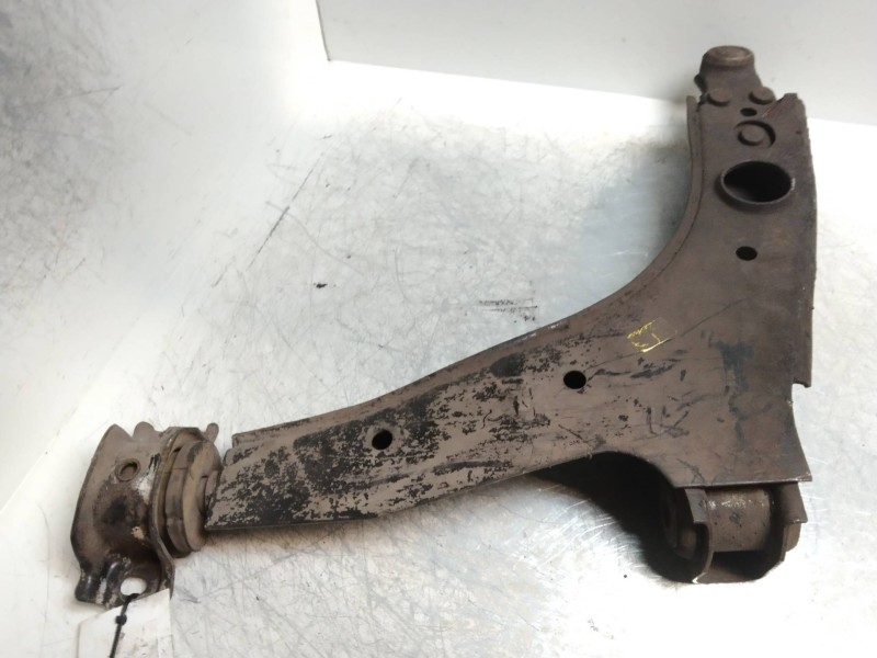Recambio de brazo suspension inferior delantero derecho para opel kadett e 1.7 diesel referencia OEM IAM   
