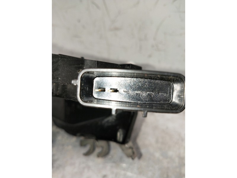 Recambio de motor cierre centralizado delantero derecho para nissan leaf referencia OEM IAM T8011510  5P