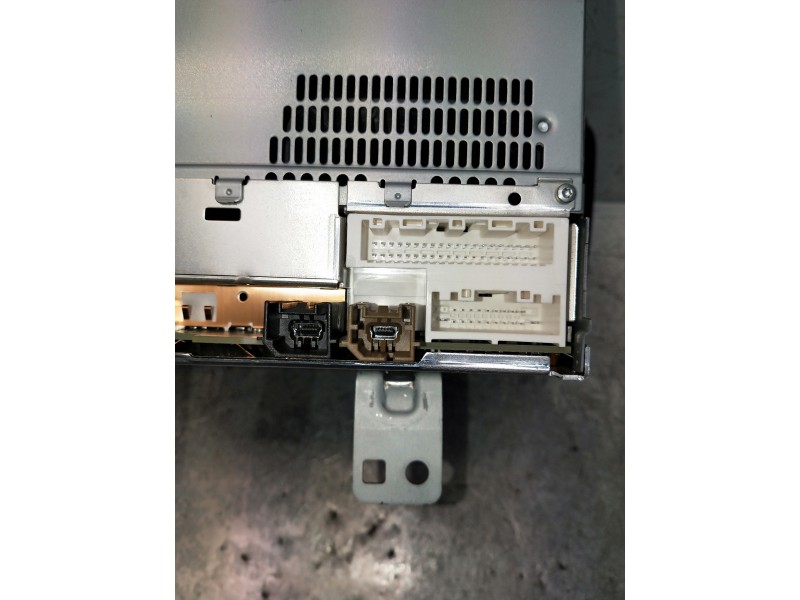 Recambio de sistema audio / radio cd para nissan leaf referencia OEM IAM   