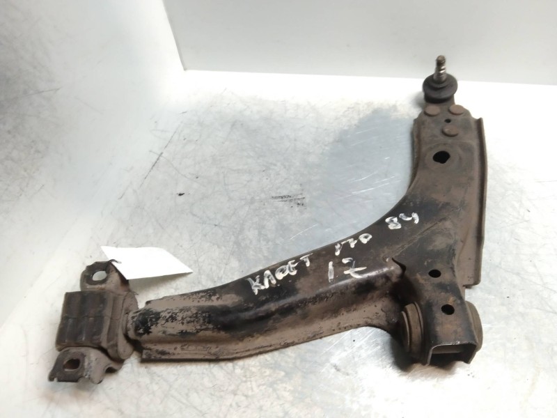 Recambio de brazo suspension inferior delantero izquierdo para opel kadett e 1.7 diesel referencia OEM IAM   