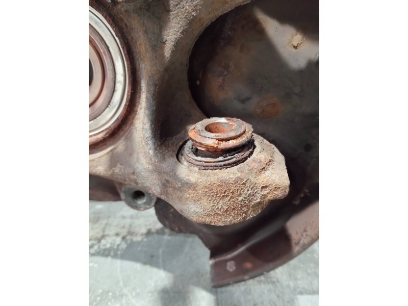 Recambio de mangueta trasera izquierda para mercedes clase clk (w208) coupe referencia OEM IAM A2021005  