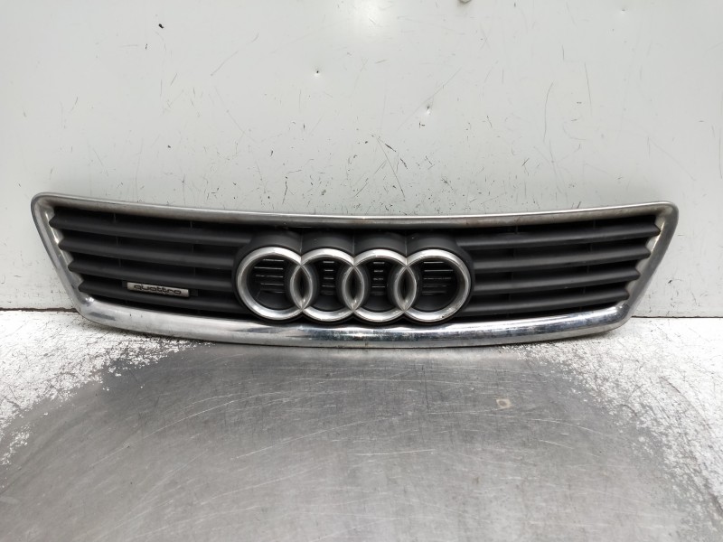 Recambio de rejilla delantera para audi a6 avant (4b5) referencia OEM IAM   