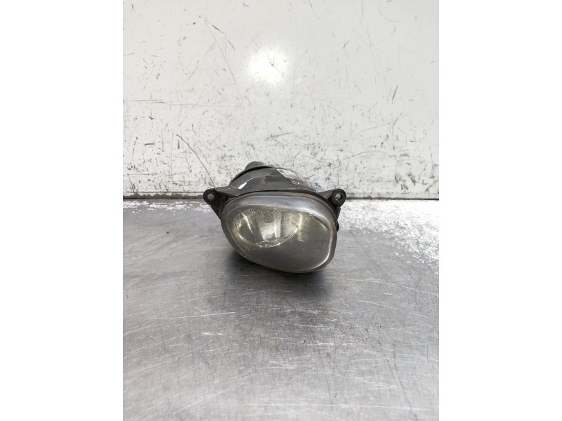 Recambio de faro antiniebla derecho para audi a6 avant (4b5) referencia OEM IAM 89304641 477941 