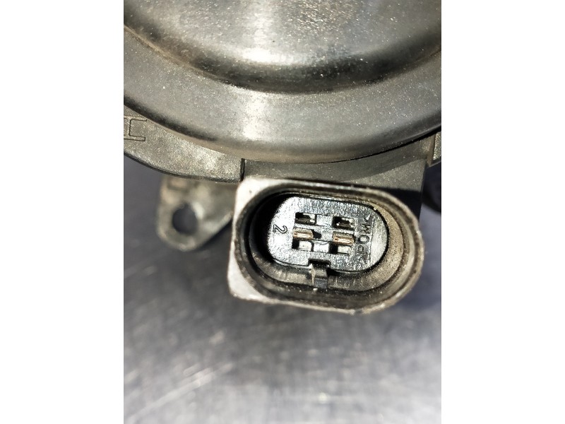 Recambio de faro antiniebla derecho para audi a6 avant (4b5) referencia OEM IAM 89304641 477941 