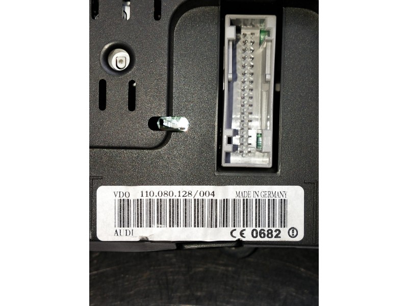 Recambio de cuadro instrumentos para audi a6 avant (4b5) referencia OEM IAM 110080128004 4B0920933M 