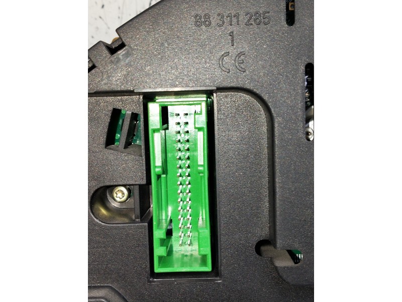 Recambio de cuadro instrumentos para audi a6 avant (4b5) referencia OEM IAM 110080128004 4B0920933M 