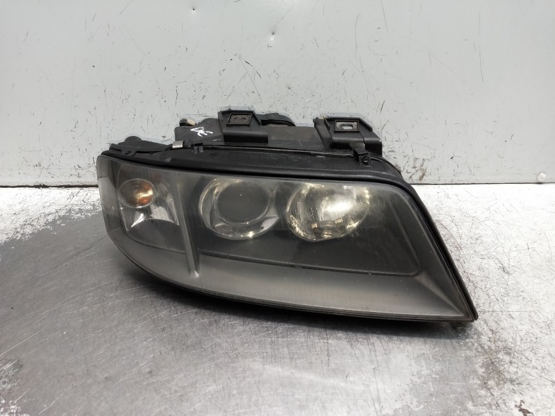 Recambio de faro derecho para audi a6 avant (4b5) referencia OEM IAM   