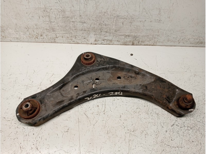 Recambio de brazo suspension inferior delantero derecho para nissan leaf referencia OEM IAM   