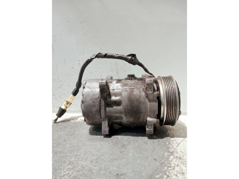 Recambio de compresor aire acondicionado para peugeot expert kombi referencia OEM IAM 1227F  
