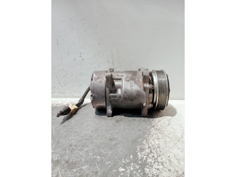 Recambio de compresor aire acondicionado para peugeot expert kombi referencia OEM IAM 1227F  