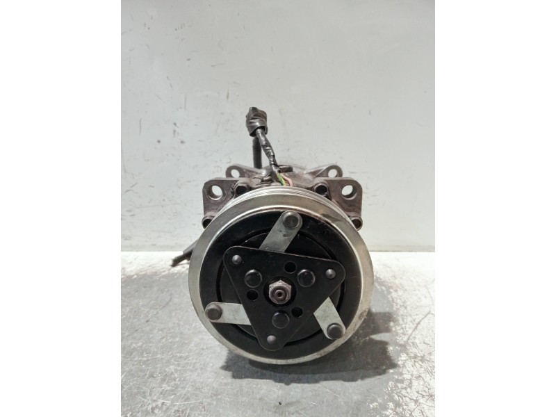 Recambio de compresor aire acondicionado para peugeot expert kombi referencia OEM IAM 1227F  