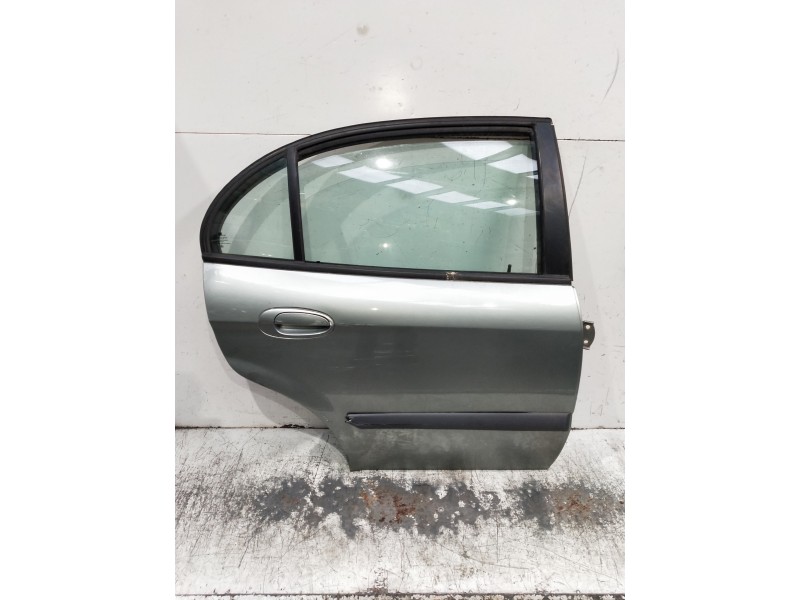 Recambio de puerta trasera derecha para daewoo evanda referencia OEM IAM   4P