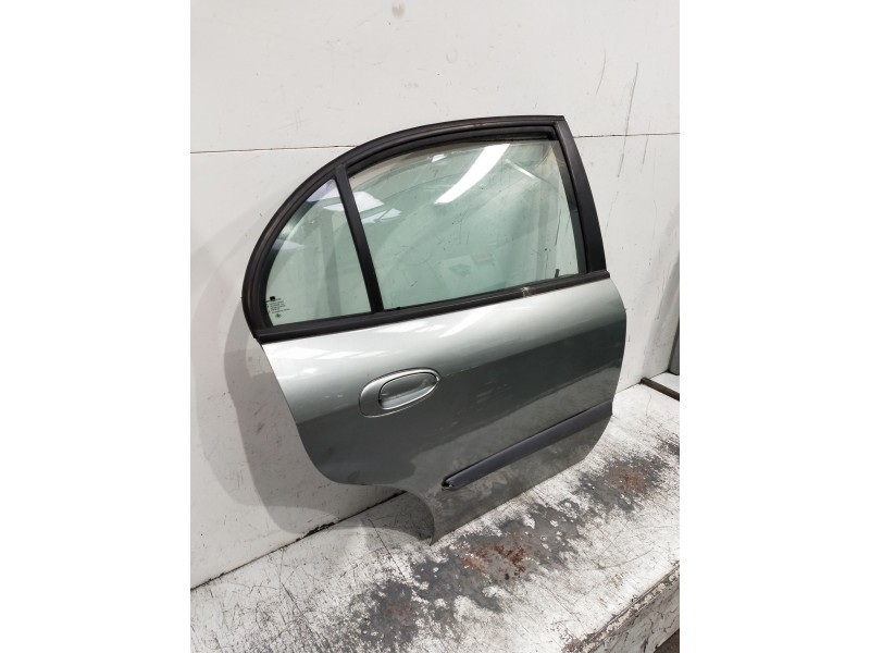 Recambio de puerta trasera derecha para daewoo evanda referencia OEM IAM   4P