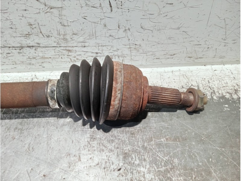 Recambio de transmision delantera izquierda para renault scenic ii referencia OEM IAM 8200575489  