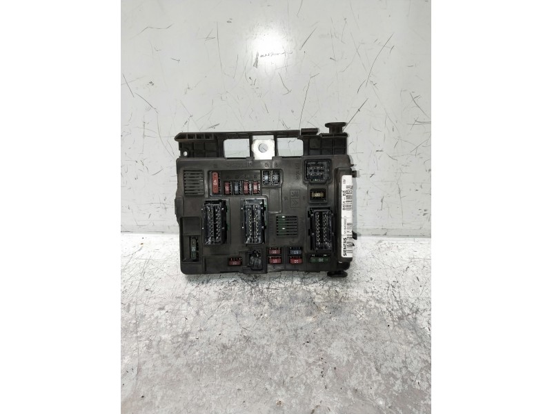 Recambio de caja reles / fusibles para peugeot 206 berlina referencia OEM IAM S118470002 964349898000 