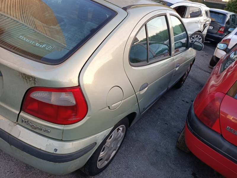 renault megane i fase 2 berlina (ba0) del año 2001