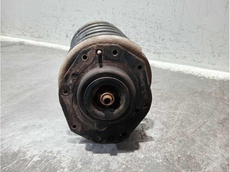 Recambio de amortiguador delantero derecho para citroen xsara berlina referencia OEM IAM 5630489480  