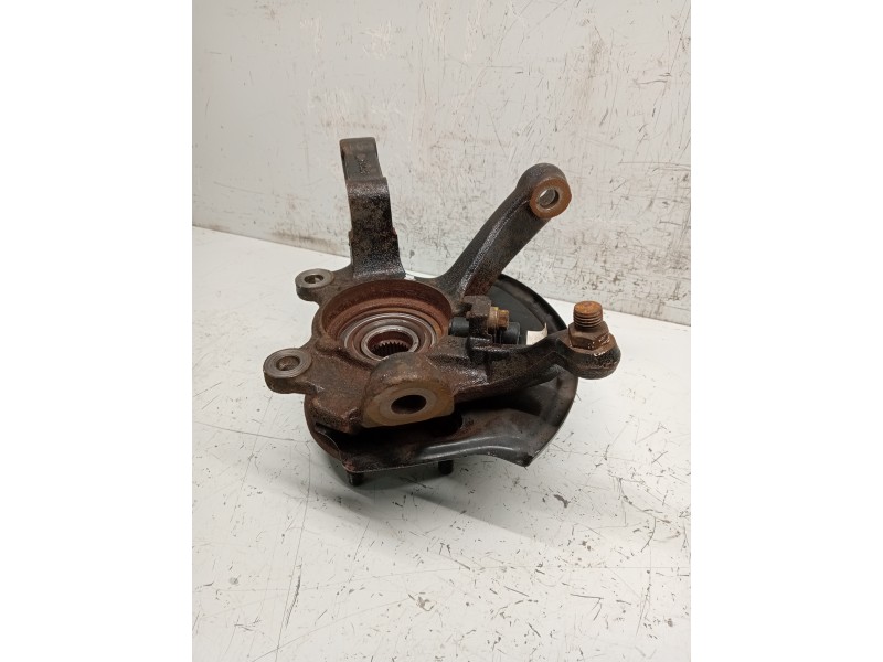 Recambio de mangueta delantera derecha para nissan x-trail (t30) referencia OEM IAM   