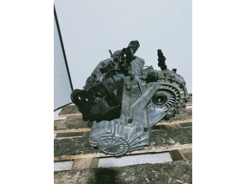 Recambio de caja cambios para hyundai getz (tb) 1.1 básico referencia OEM IAM H41773 301521 5V