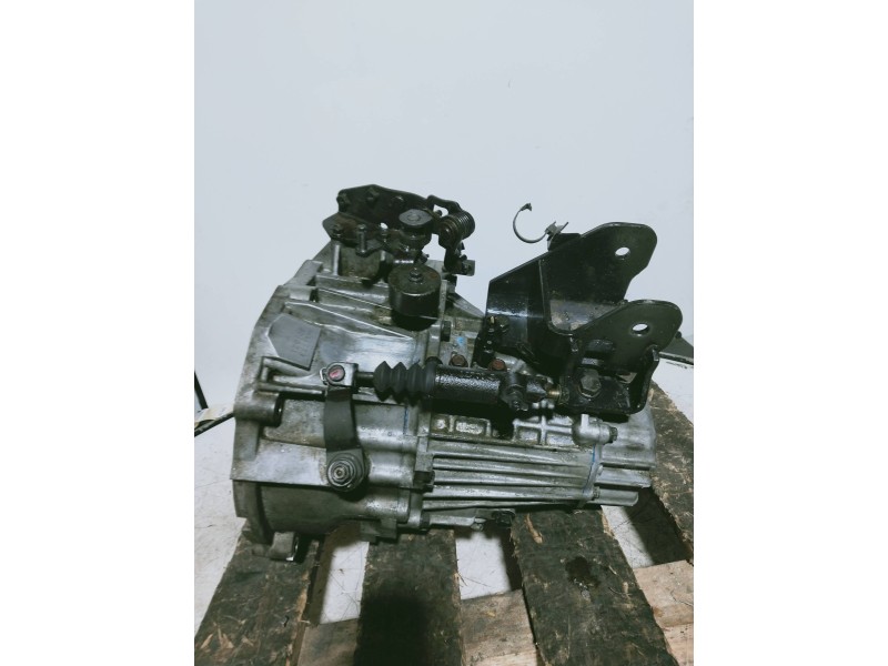 Recambio de caja cambios para hyundai getz (tb) 1.1 básico referencia OEM IAM H41773 301521 5V