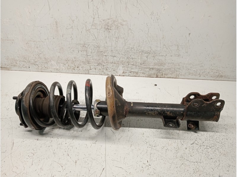 Recambio de amortiguador trasero derecho para nissan x-trail (t30) referencia OEM IAM 553028H304  