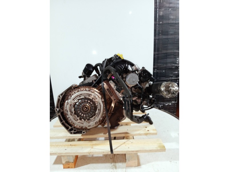 Recambio de motor completo para dacia dokker referencia OEM IAM K9KC612 D095682 BOSCH