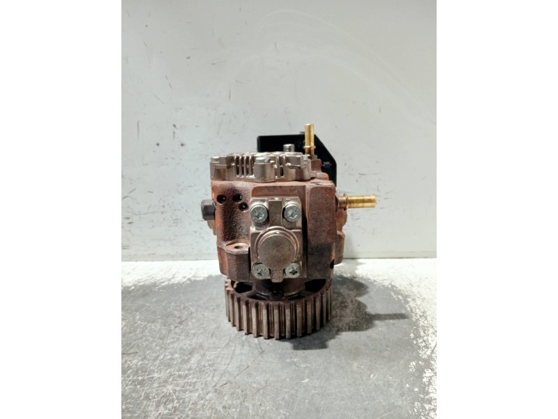Recambio de bomba inyeccion para citroen c3 picasso referencia OEM IAM 9683703780A 0445010102 