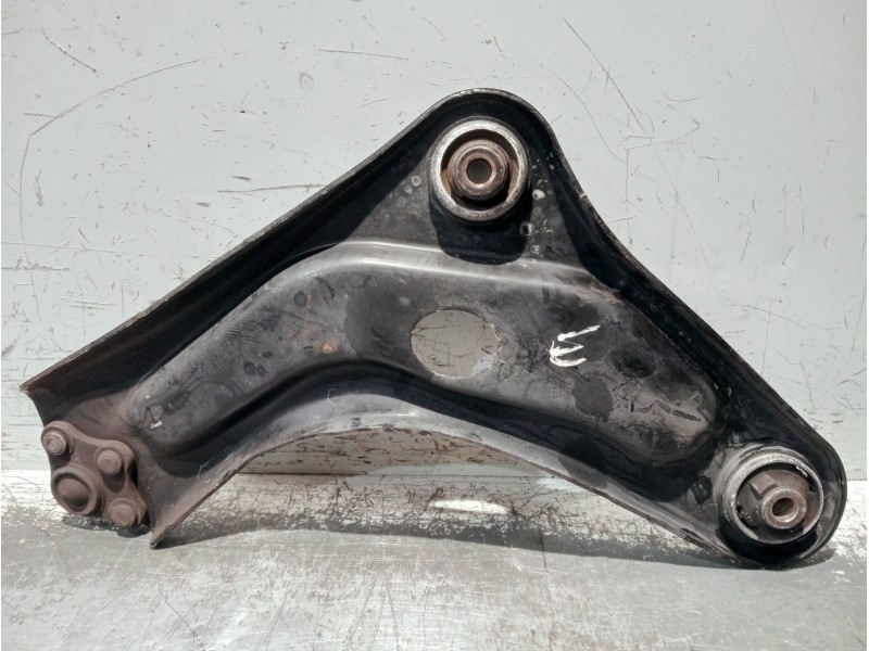 Recambio de brazo suspension inferior delantero derecho para citroen c3 picasso referencia OEM IAM   