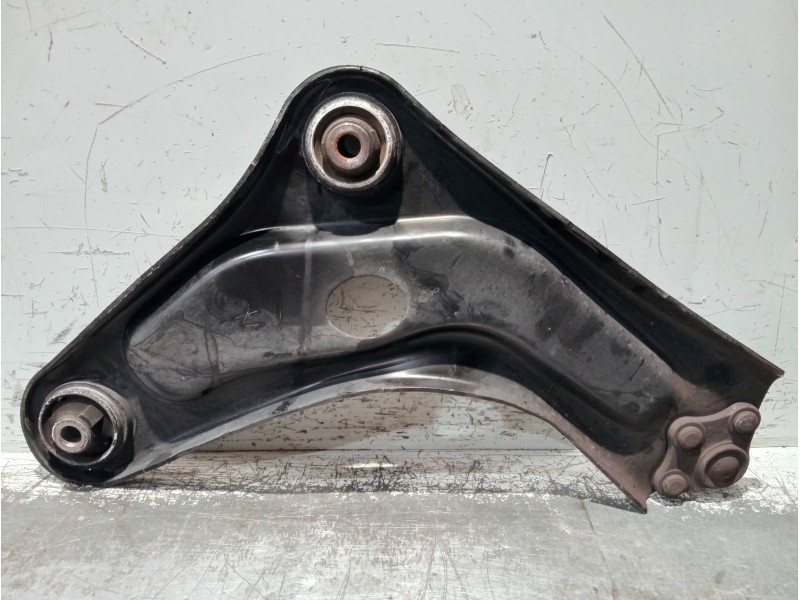Recambio de brazo suspension inferior delantero izquierdo para citroen c3 picasso referencia OEM IAM   